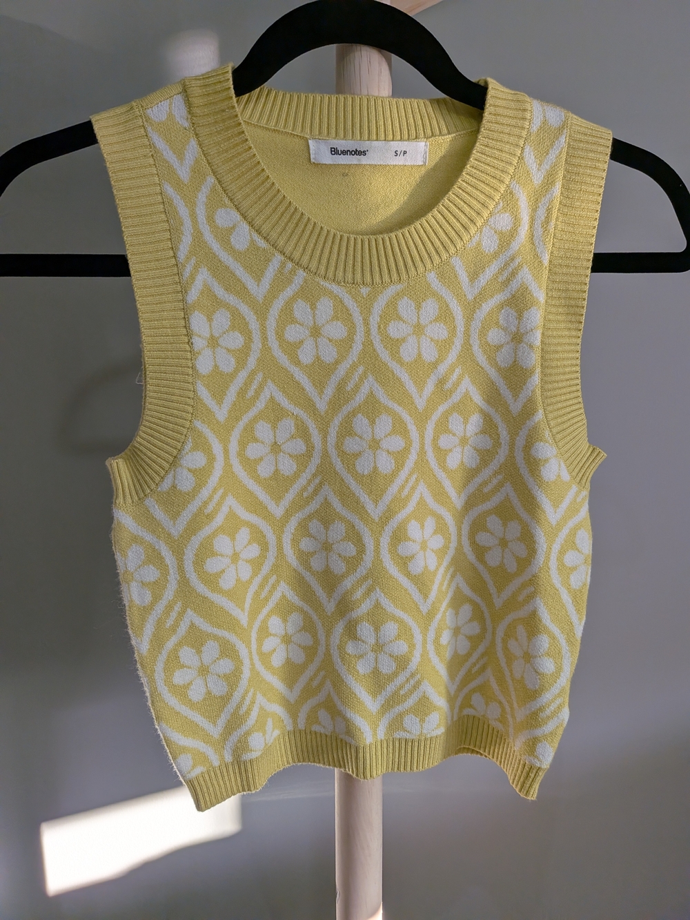 Girls Yellow Floral Jacquard Knit Vest